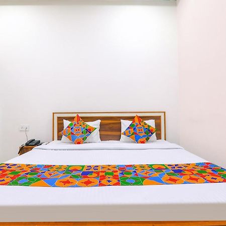 Capital O 64299 Hotel Suncity Juhi Bari المظهر الخارجي الصورة