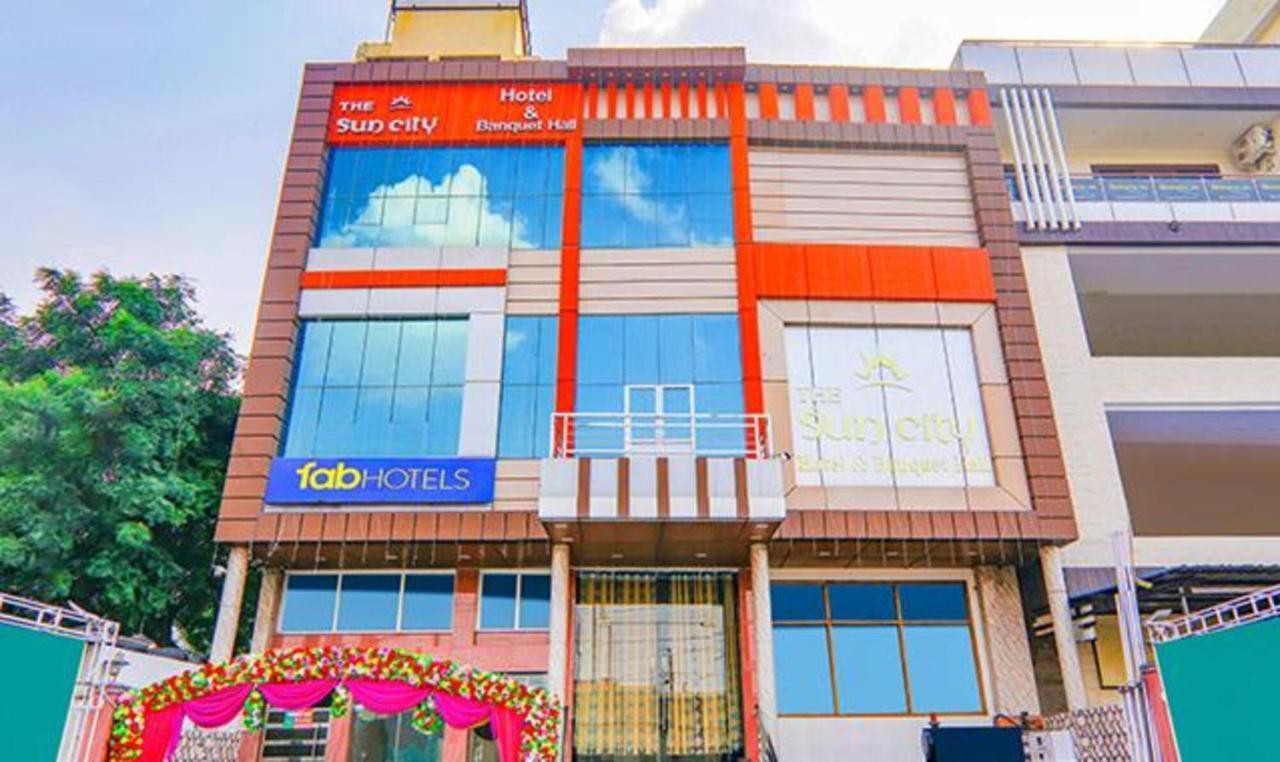 Capital O 64299 Hotel Suncity Juhi Bari المظهر الخارجي الصورة