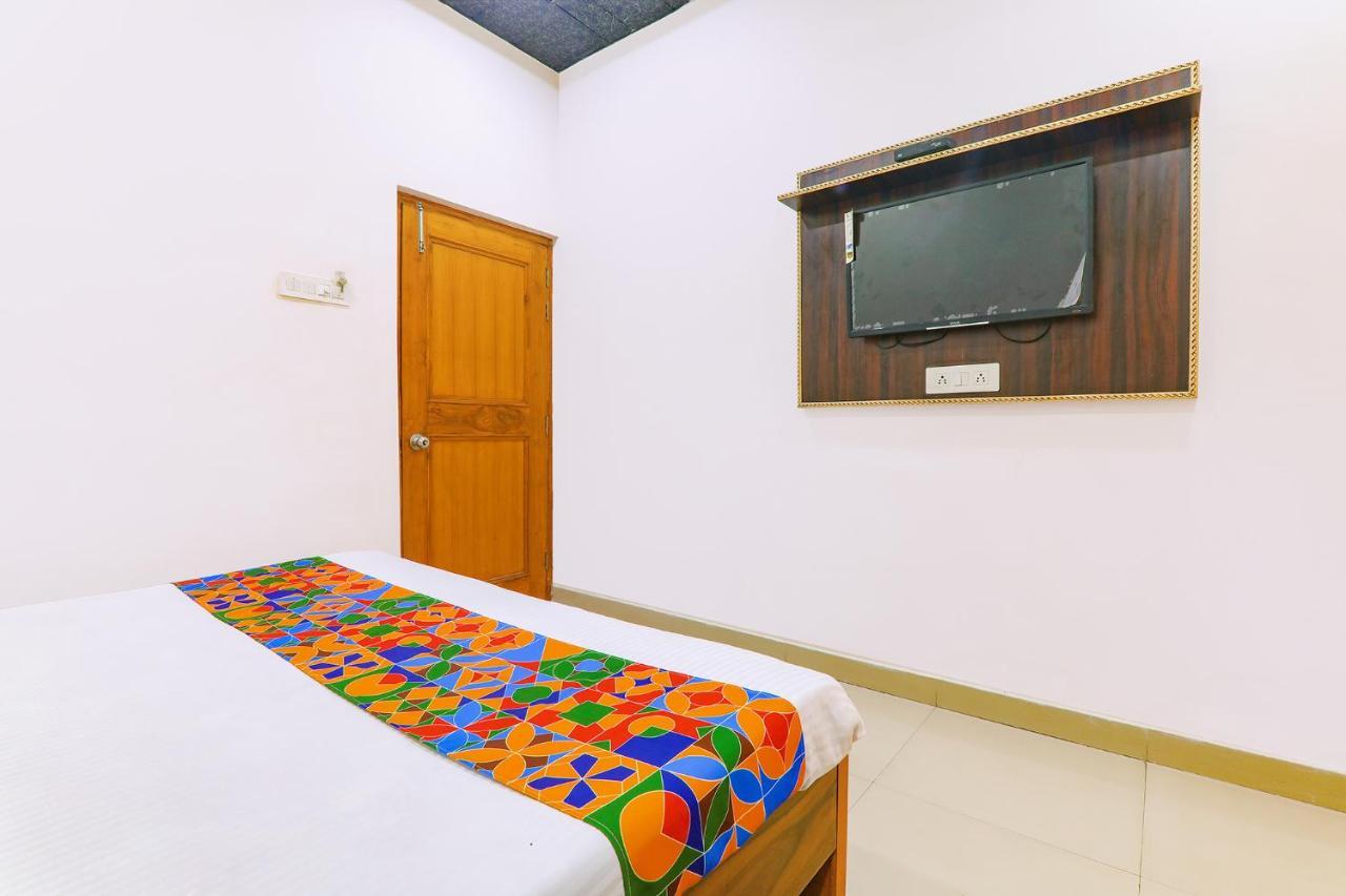 Capital O 64299 Hotel Suncity Juhi Bari المظهر الخارجي الصورة