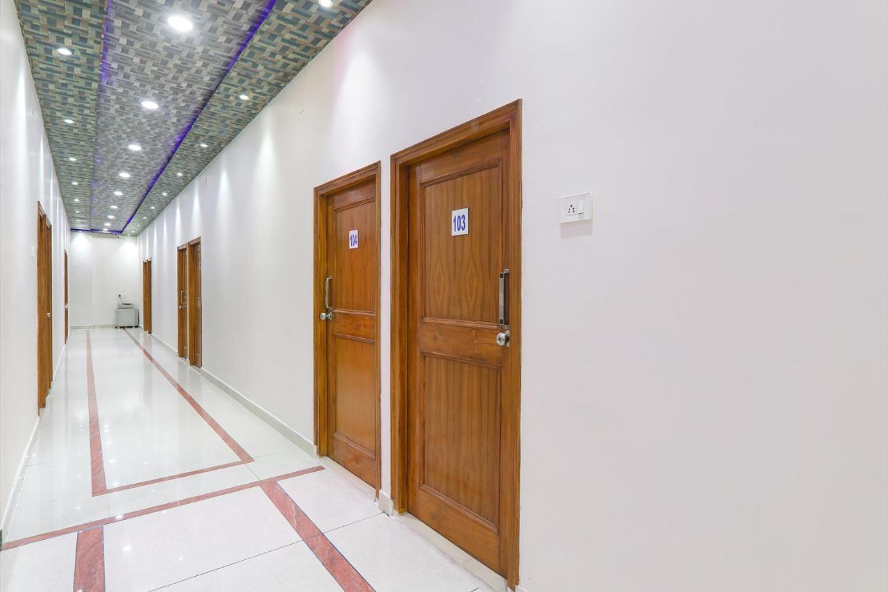Capital O 64299 Hotel Suncity Juhi Bari المظهر الخارجي الصورة