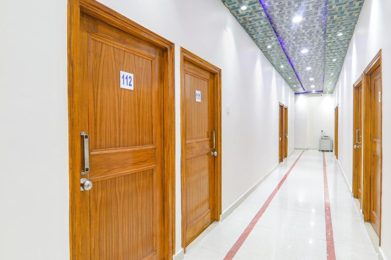 Capital O 64299 Hotel Suncity Juhi Bari المظهر الخارجي الصورة